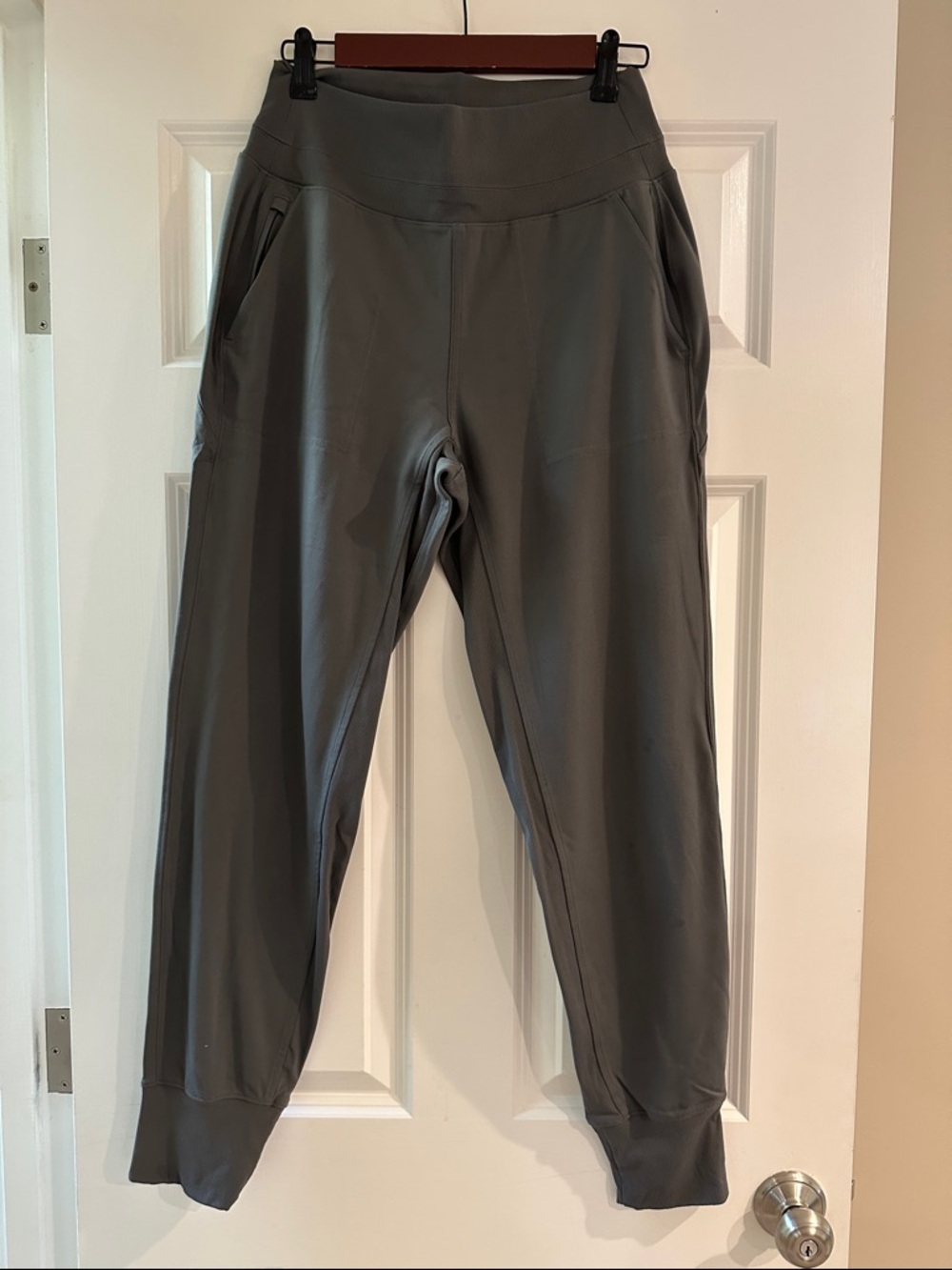 Athleta Venice Joggers in Gray